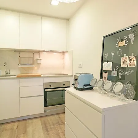 Feels Like Music Duplex Flat Oporto
